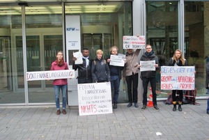 RIAO-RDC, accompanied by German organisations FIAN and urgewald, at the DEG offices in Cologne, Germany to submit the complaint against Feronia Inc, on behalf of nine communities in the DR Congo