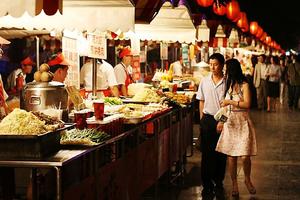 Cette année, la Chine a dépassé les États-Unis et est devenue le premier  marché alimentaire du monde. Si ce rythme perdure, les consommateurs chinois dépenseront 1 600 milliards de dollars US en alimentation en 2015. (Photo: http://www.starfish-studio.com/2007/06/beijing-china.html)