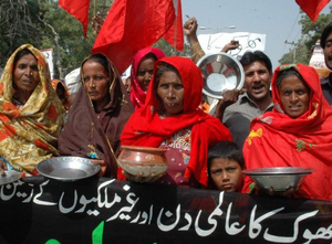Manifestación por el acaparamiento de tierras en Pakistan (Foto: Jonas Gratzen/Cordon Press)