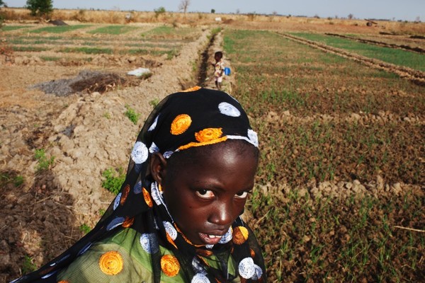 Djeneba Diarra, une agricultrice malienne, dans sa ferme d’Heremakono (Photo : Joe Penney/Reuters)