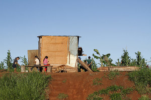 Roadside shacks of people whose land has been taken over for soy fields in Alto Parana, Paraguay (Photo: Glyn Thomas/FoE)