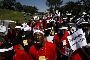 Forum Social Mondial 2007 : des délégués protestent à Nairobi contre les APE. (Photo: SwissInfo)