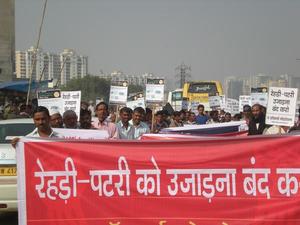 Protest by street vendors at Walmart Gurgaon, 19 November 2014 (Photo: Masaud Akhtar)