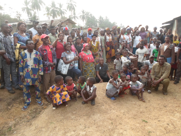 Mundemba workshop participants say NO to the expansion of oil palm plantations (Photo: JVE-Cameroun)