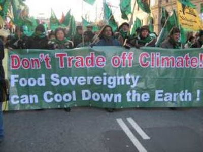 Comunicado de prensa: Cumbre climática – no conviertan a los campesinos en traficantes de carbono-image